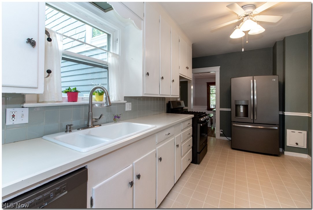 2645 Shaker Road Cleveland Heights, OH 44118 - Photo 15 of 35