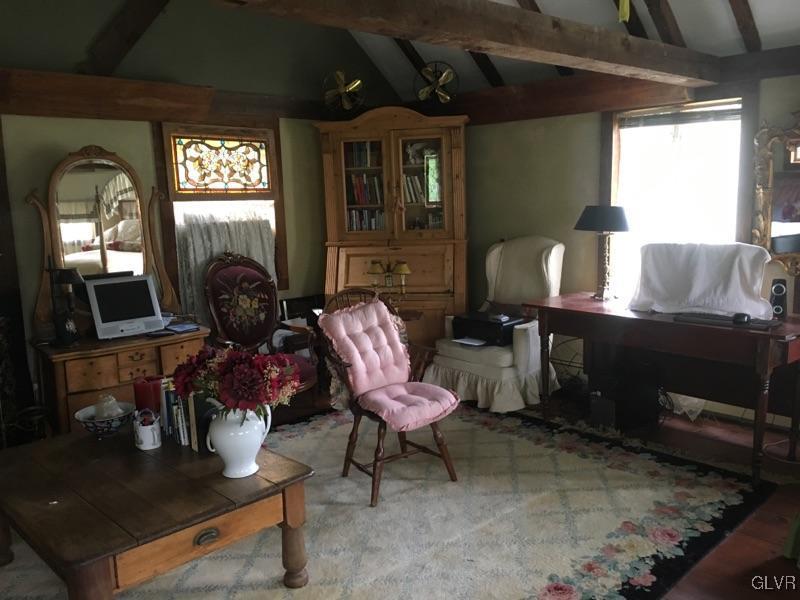 10 Stouts Valley Road Easton, PA 18042 - Photo 34 of 35 a living room with furniture