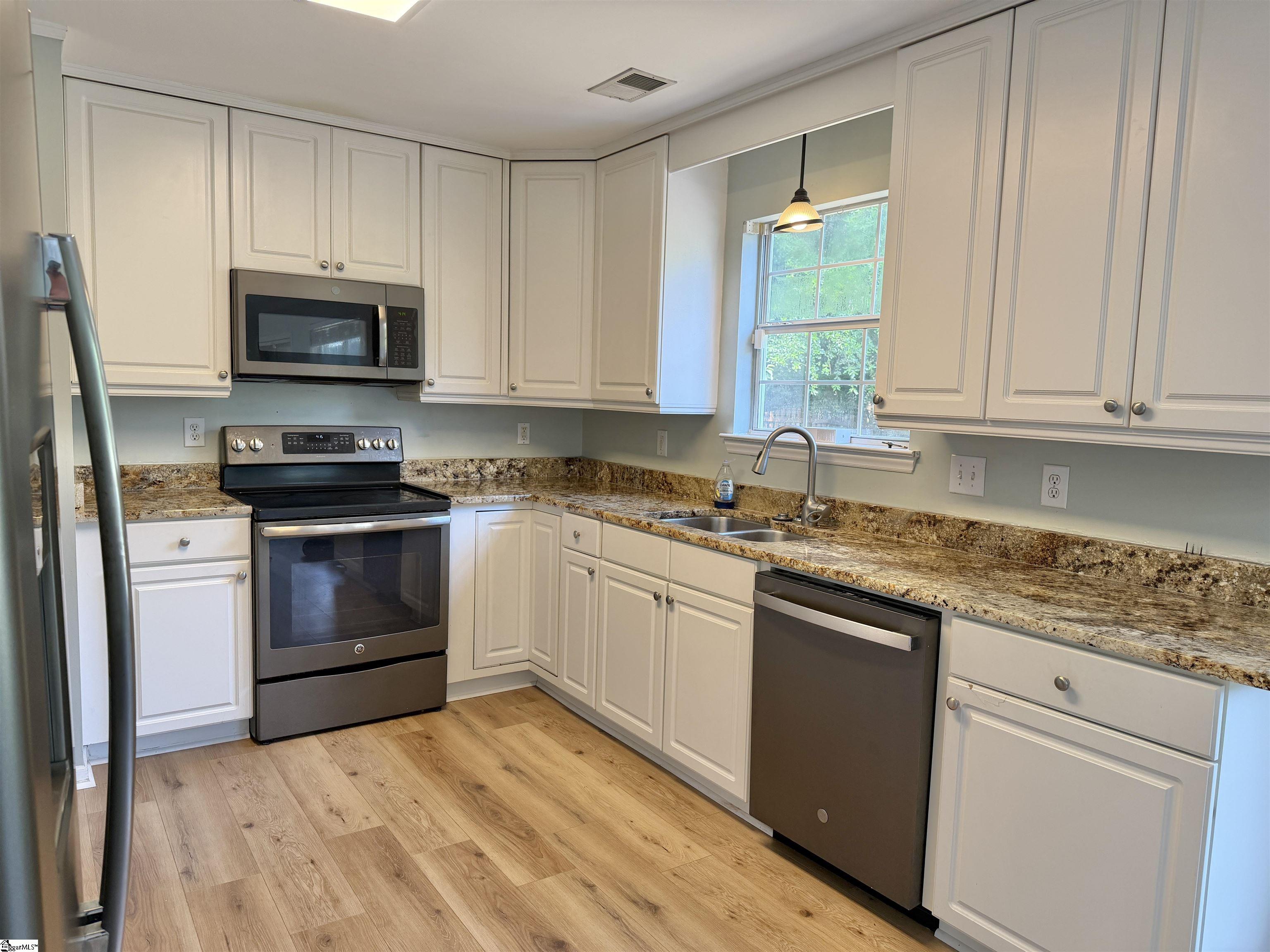 303 Adirondack Way Simpsonville, SC 29681 - Photo 8 of 28