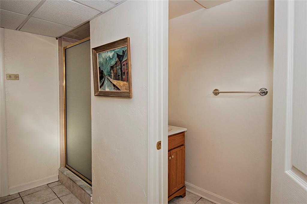 2023 Rockfield Road Pittsburgh, PA 15243 - Photo 22 of 25