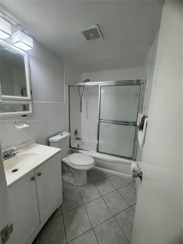 $245,000 | 3923 Northeast 166th Street, Unit N208, North Miami Beach, FL 33160