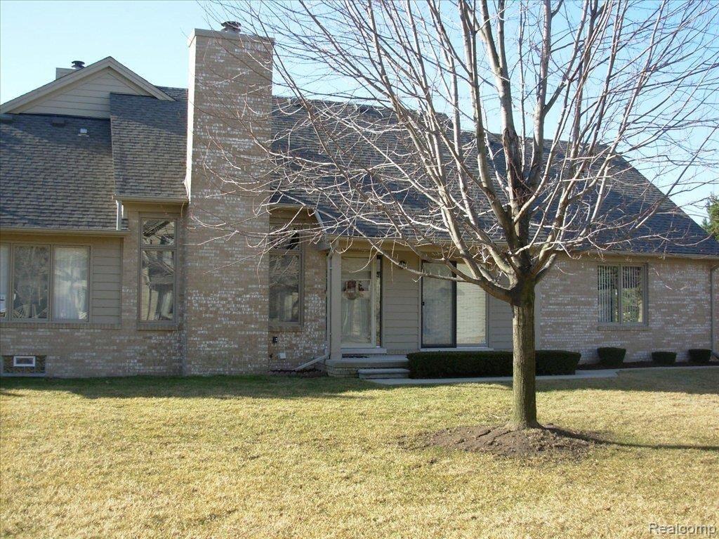 16681 Fieldstone Ridge, Unit 7 Macomb, MI 48042 - Photo 1 of 15 Front view - 3
