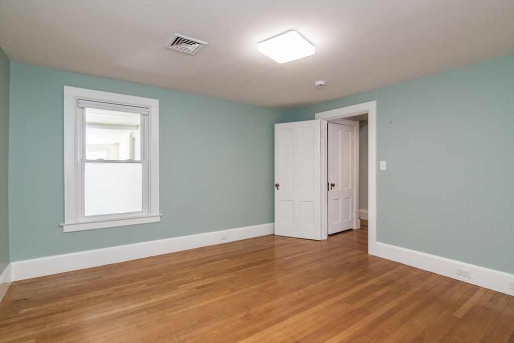 21 Lyman Road, Unit B Northampton, MA 01060 - Photo 14 of 24