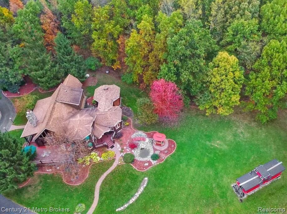 10065 Center Road Fenton, MI 48430 - Photo 3 of 77 10065 Center Rd Aerial.jpg
