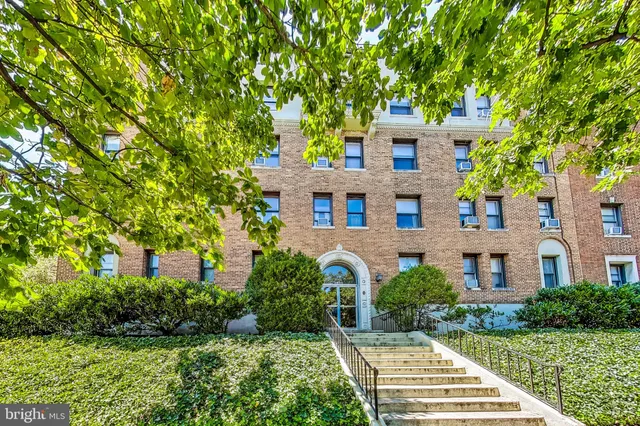 $195,000 | 3600 Connecticut Avenue Northwest, Unit 105, Washington, DC 20008