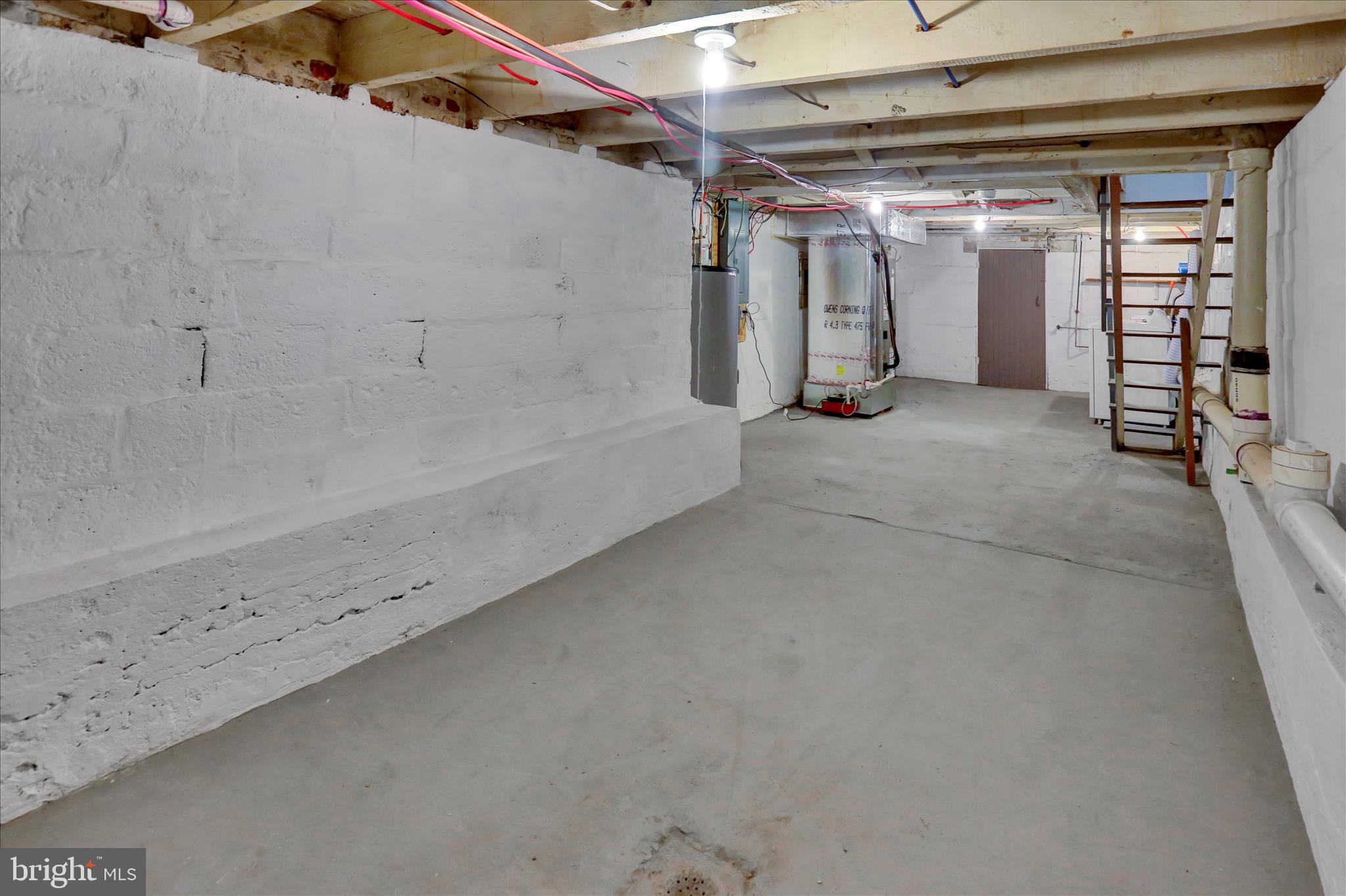 513 Manor Street Lancaster, PA 17603 - Photo 32 of 37 a view of an empty room