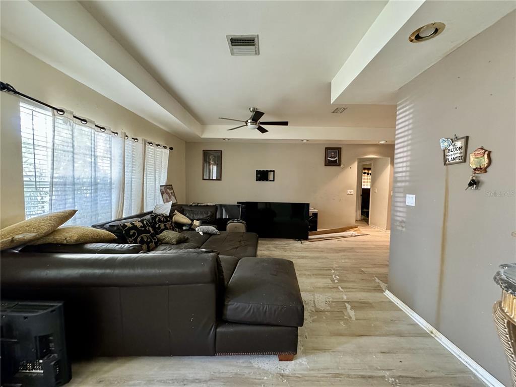 361 Porpoise Road Venice, FL 34293 - Photo 8 of 20