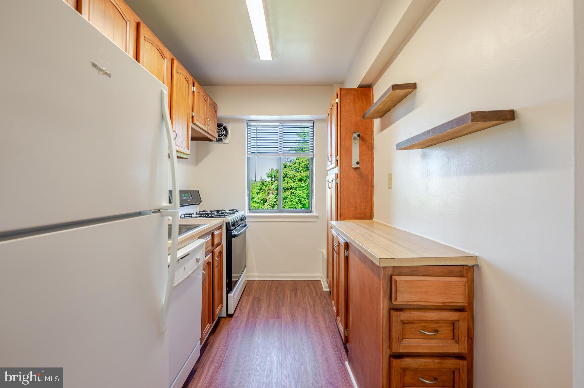 3901 Tunlaw Road Northwest, Unit 705 Washington, DC 20007 - Photo 6 of 23