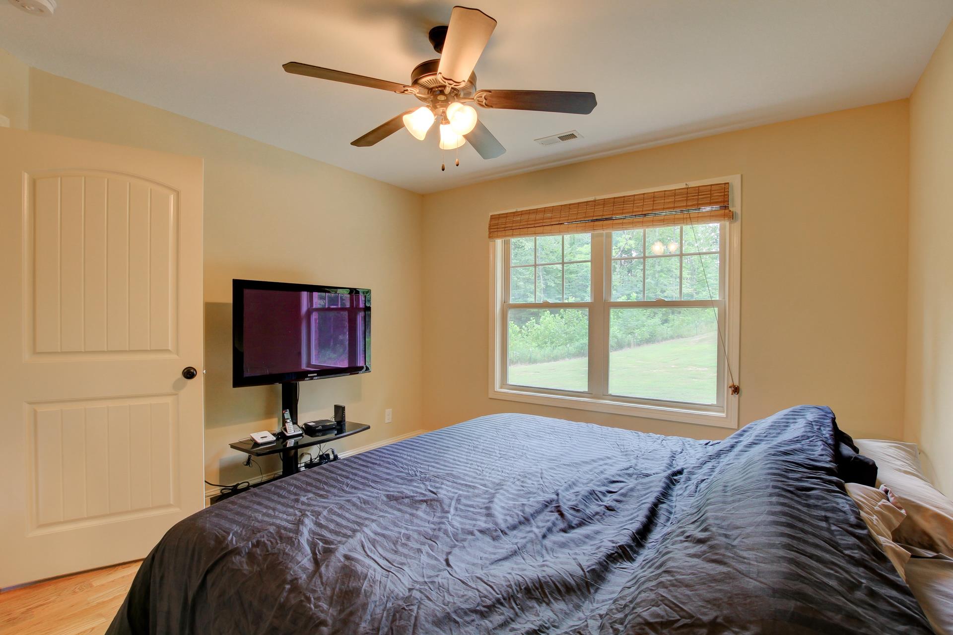 375 Salem Ridge Road Clarksville, TN 37040 - Photo 17 of 26 Bedroom 3