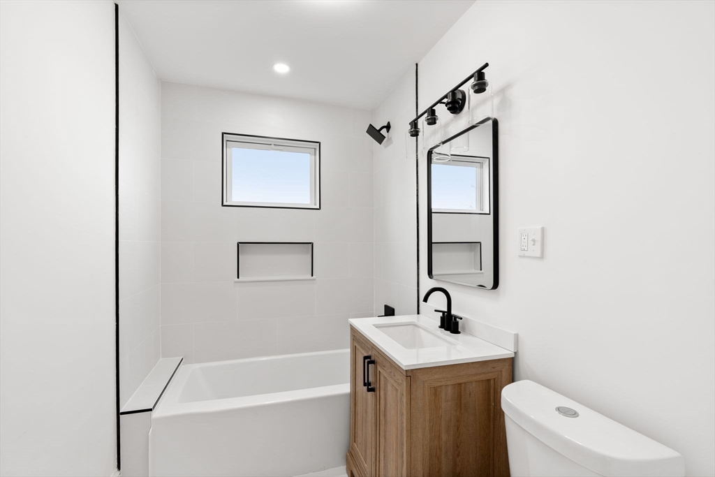 4-6 View S Avenue, Unit 3 Boston, MA 02130 - Photo 14 of 25