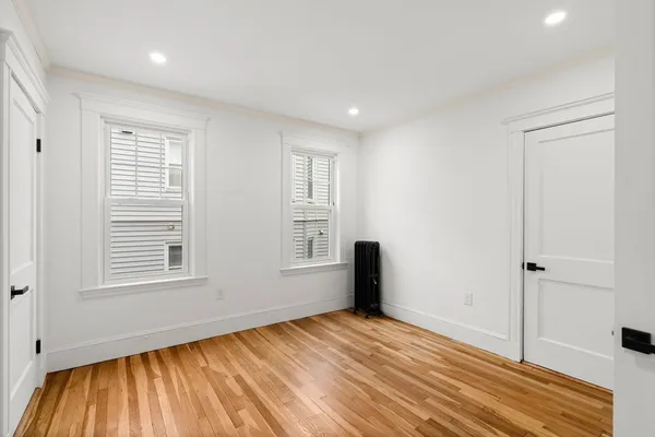 $719,000 | 4-6 View S Avenue, Unit 3, Boston, MA 02130