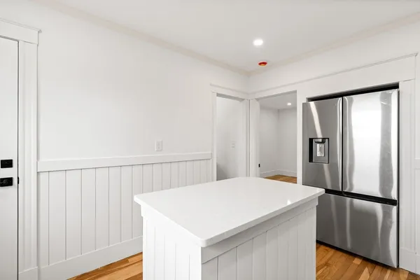 $719,000 | 4-6 View S Avenue, Unit 3, Boston, MA 02130