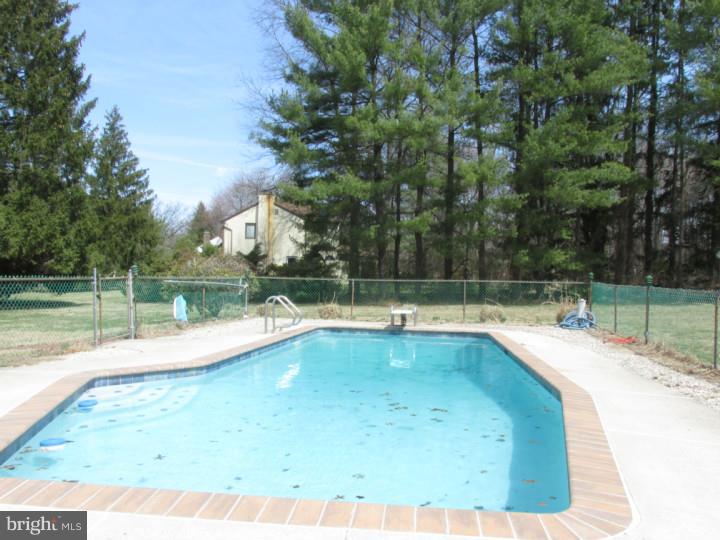 938 Valley Road Blue Bell, PA 19422 - Photo 4 of 17 Gallery Image 4