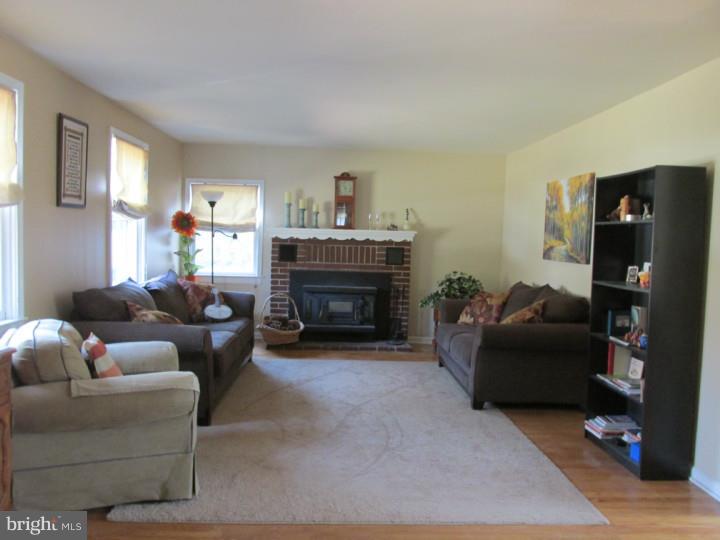 938 Valley Road Blue Bell, PA 19422 - Photo 7 of 17 Gallery Image 7