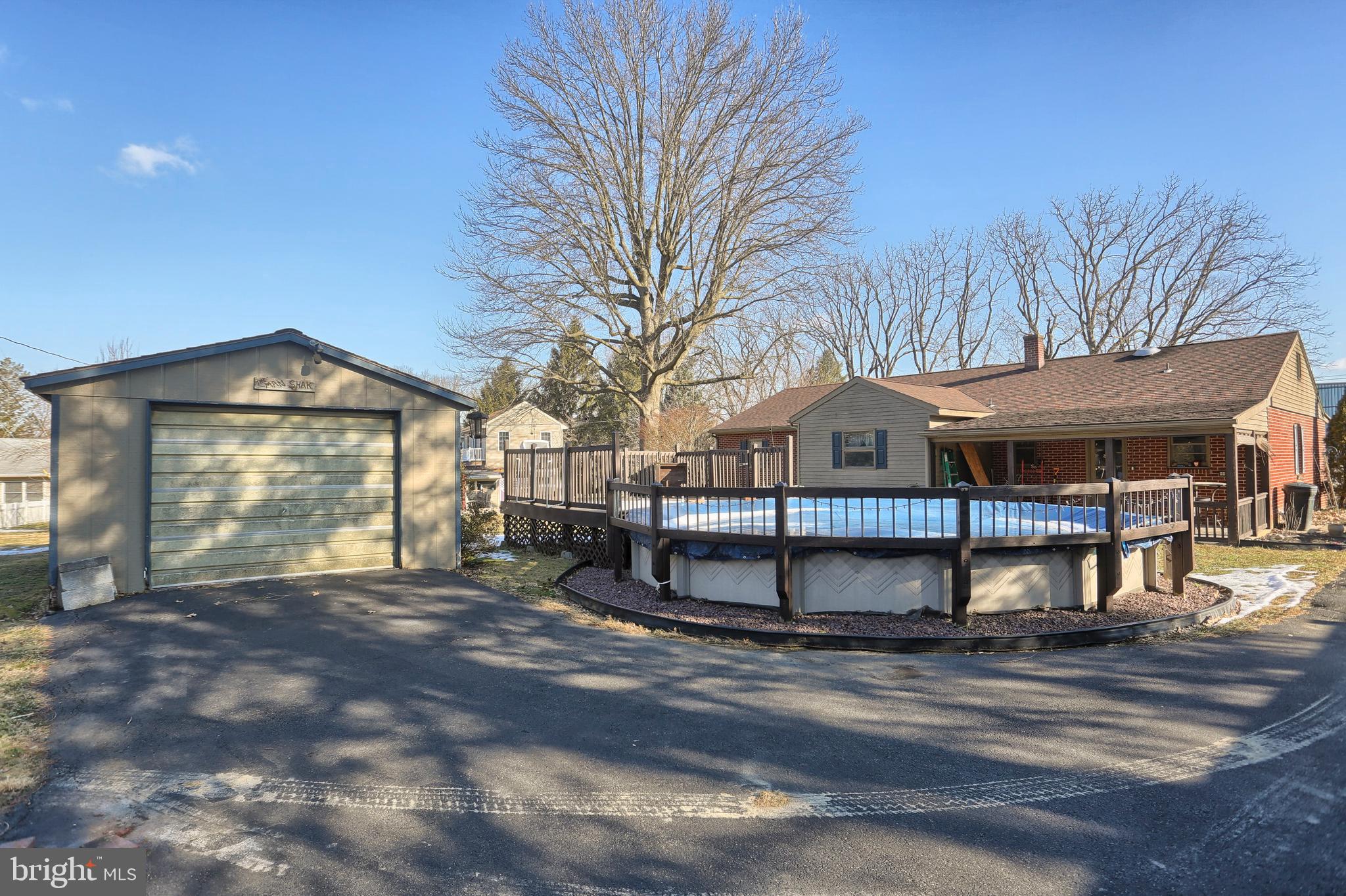 118 Running Pump Road Lancaster, PA 17603 - Photo 2 of 36 Gallery Image 2