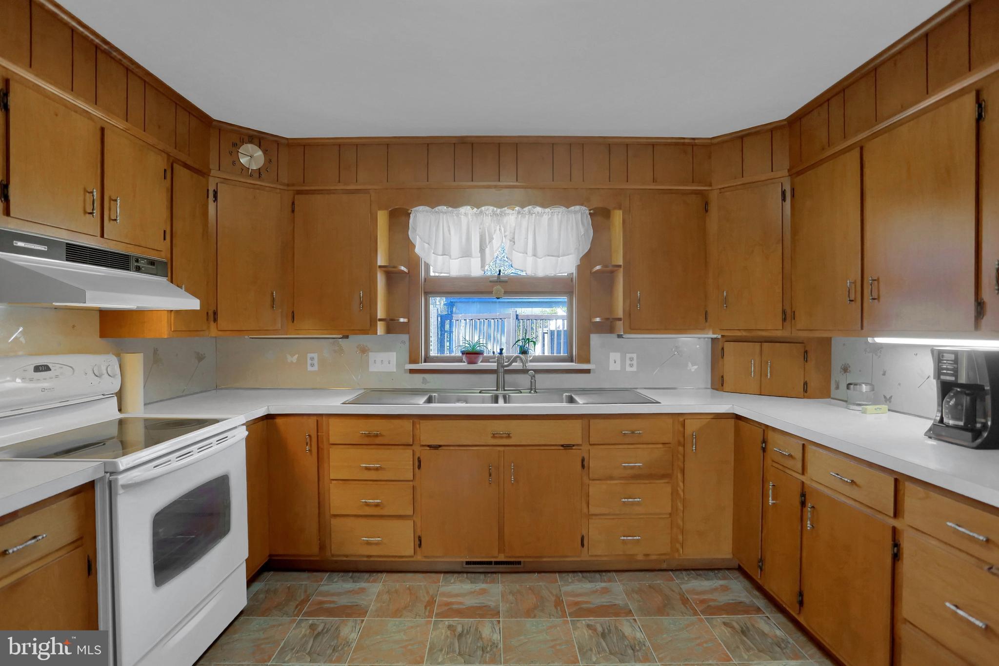 118 Running Pump Road Lancaster, PA 17603 - Photo 11 of 36 Gallery Image 11