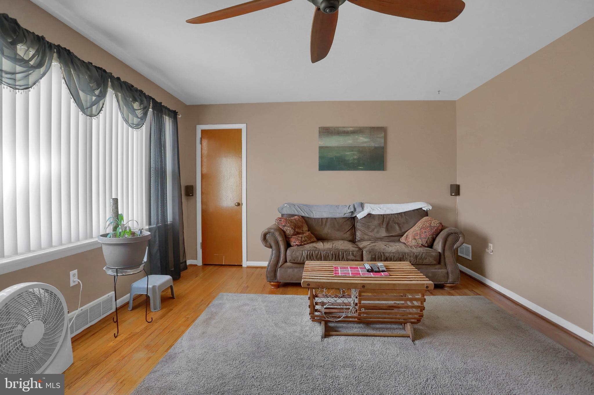 118 Running Pump Road Lancaster, PA 17603 - Photo 6 of 36 Gallery Image 6