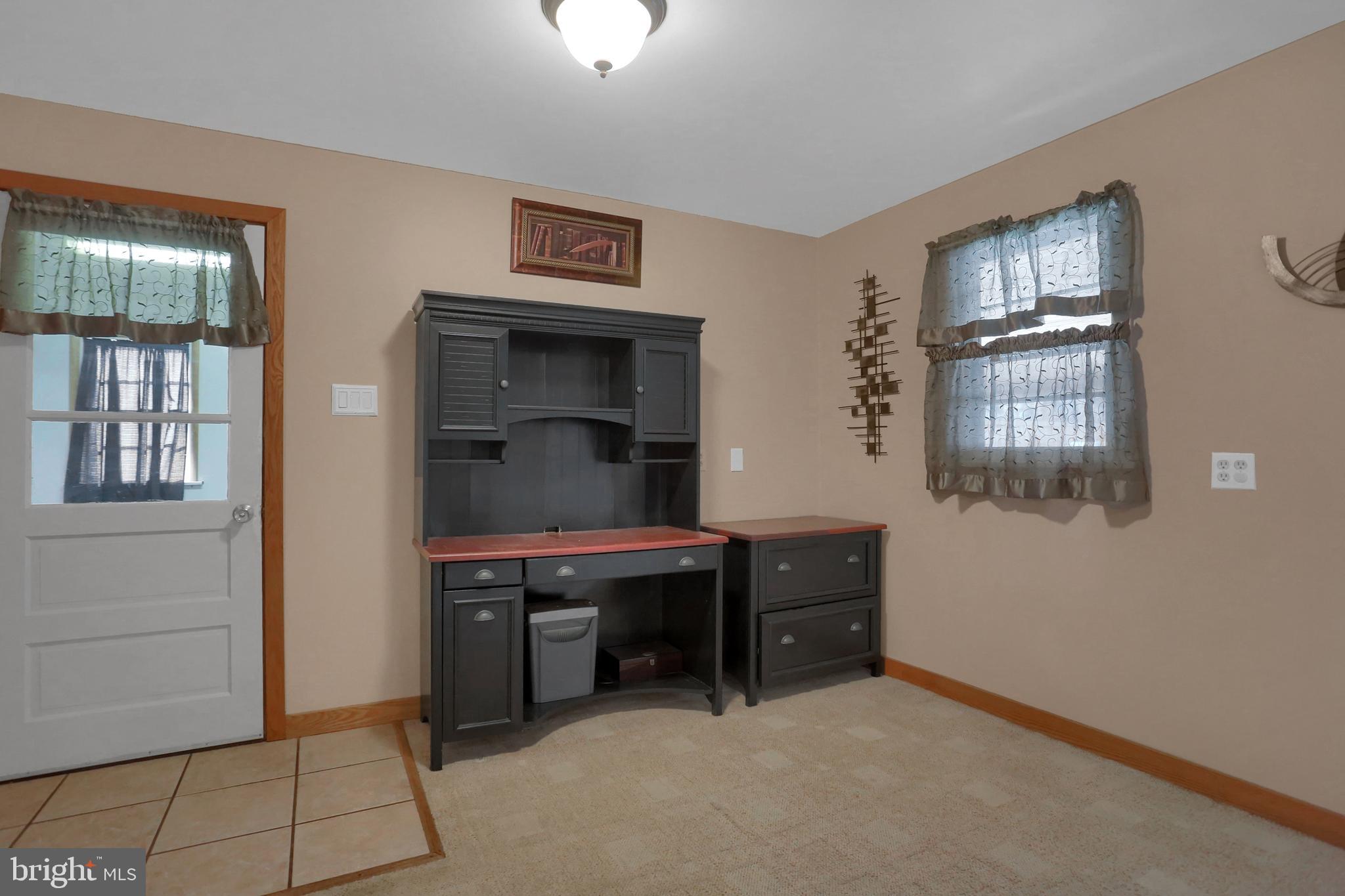 118 Running Pump Road Lancaster, PA 17603 - Photo 7 of 36 Gallery Image 7