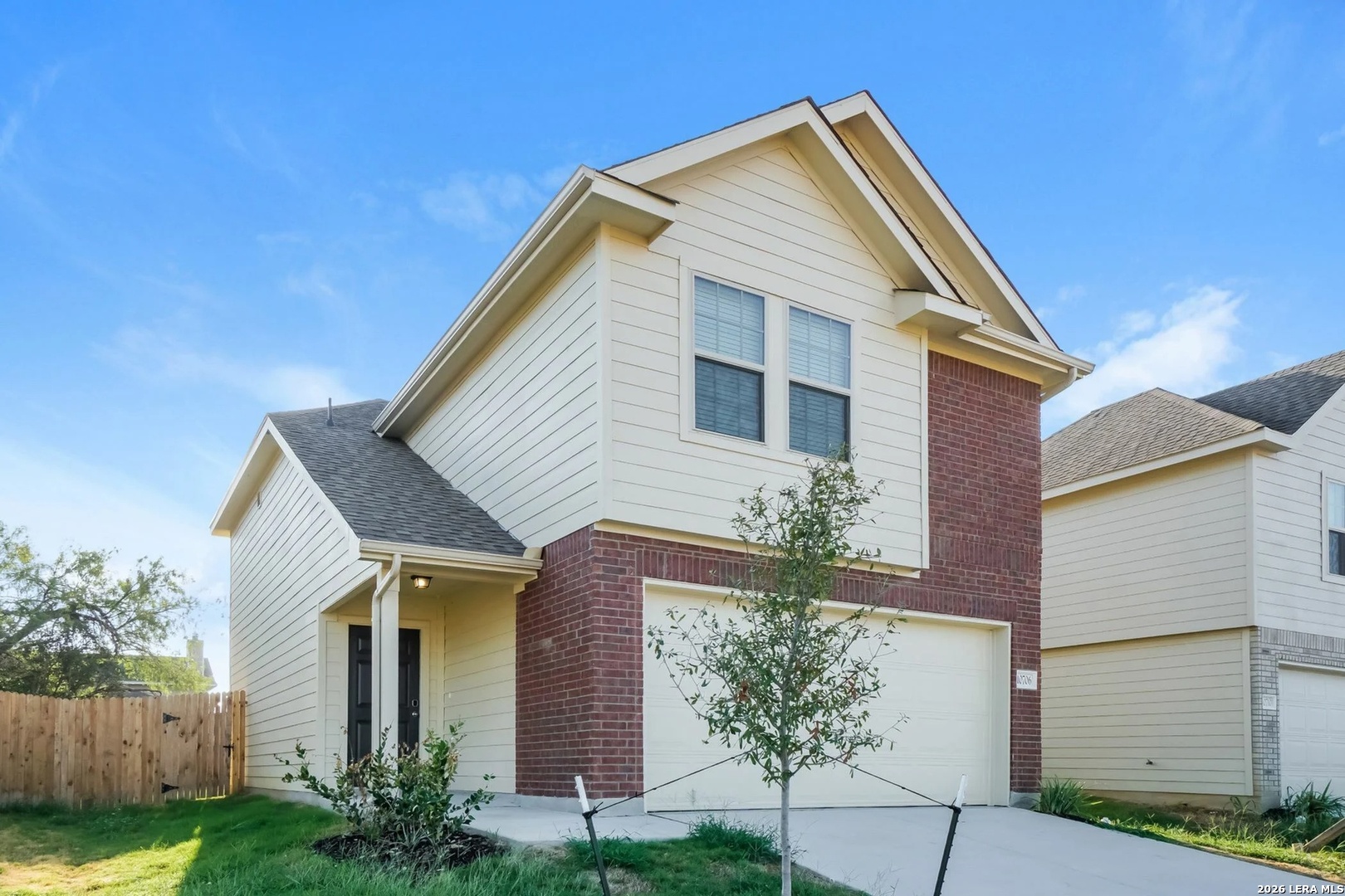 10706 Apple Pie Road San Antonio, TX 78224 - Photo 2 of 14 a front view of a house with garden