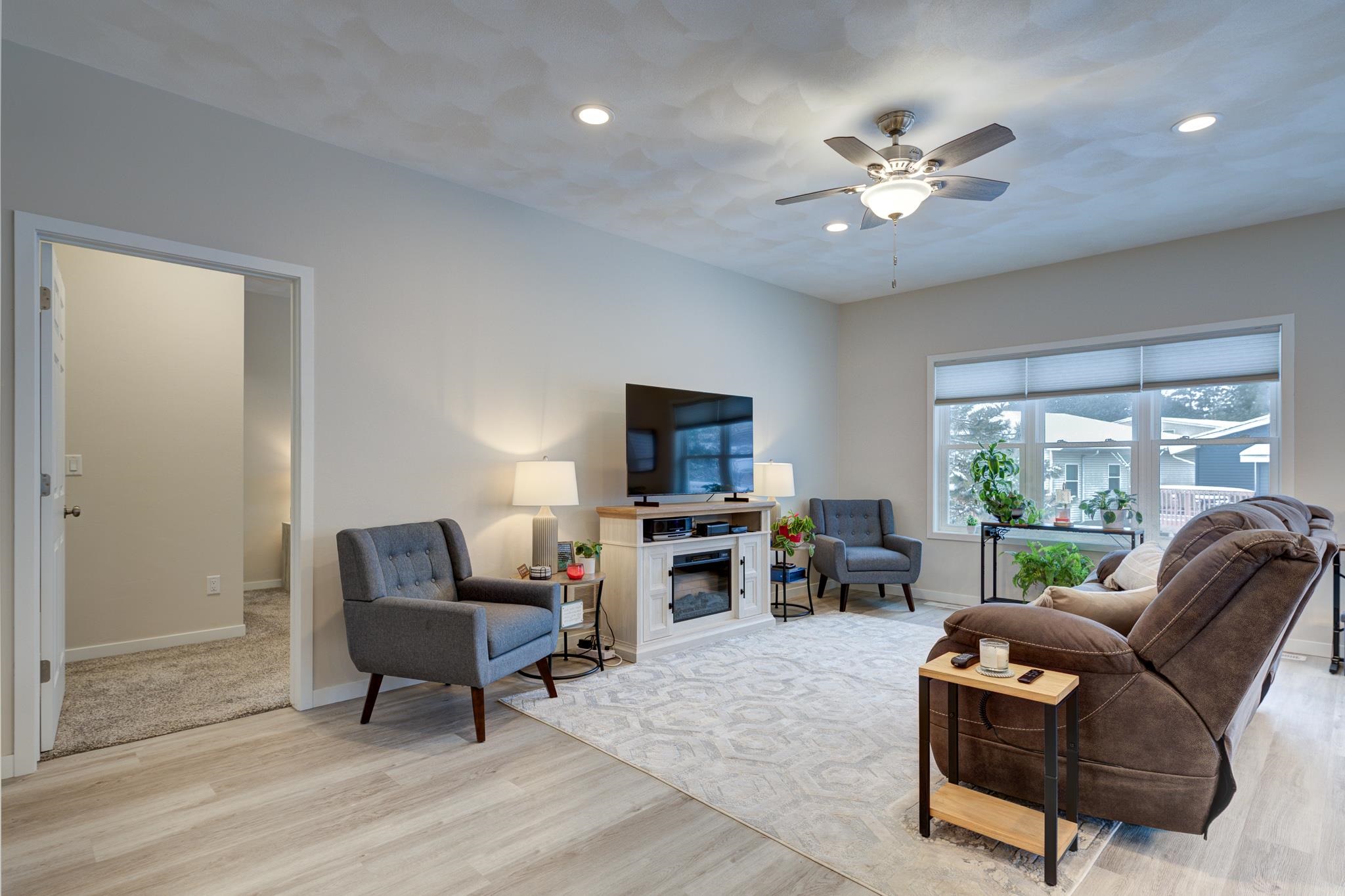 602 East Madison Avenue, Unit 34 Milton, WI 53563 - Photo 8 of 17