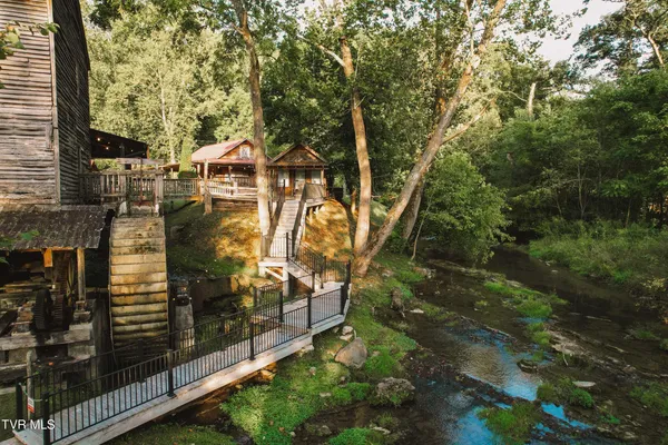 $699,000 | 21405 Parks Mill Road, Abingdon, VA 24211