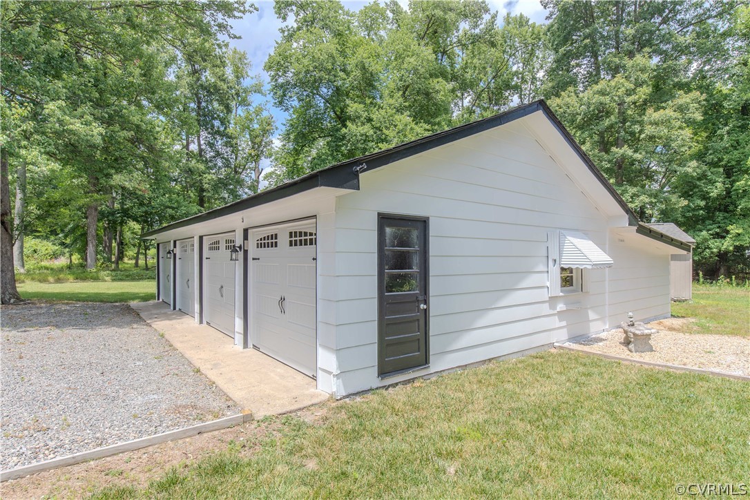 8205 Buffin Road Henrico, VA 23231 - Photo 35 of 42 a view of backyard of house