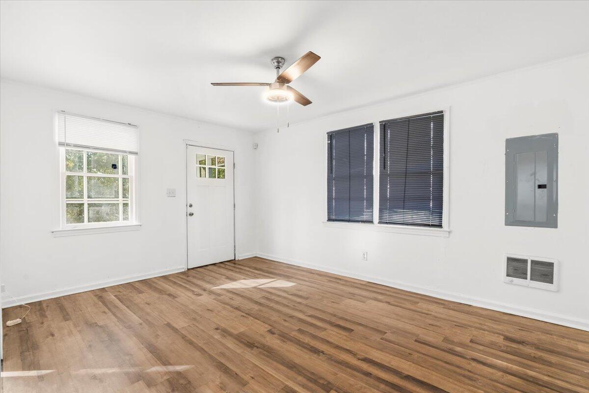 521 Rachael Street Augusta, GA 30901 - Photo 6 of 25 08-Living Room
