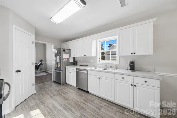 $489,900 | 2478 23rd Street Northeast, Hickory, NC 28601