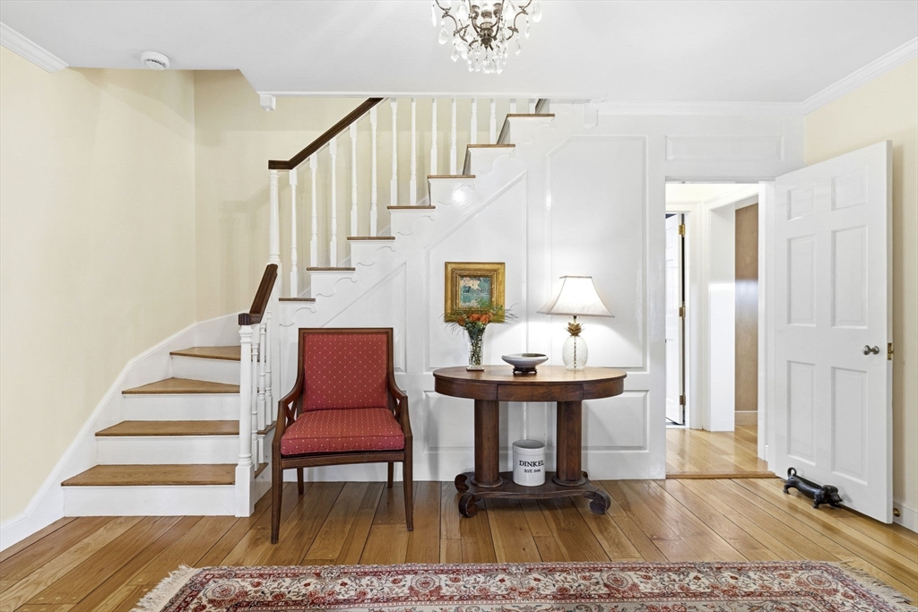 45 Cheever Circle Andover, MA 01810 - Photo 3 of 41