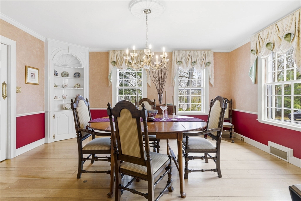45 Cheever Circle Andover, MA 01810 - Photo 6 of 41