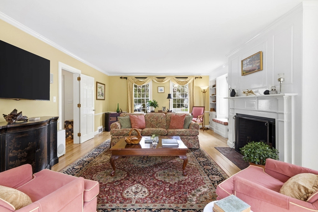 45 Cheever Circle Andover, MA 01810 - Photo 9 of 41