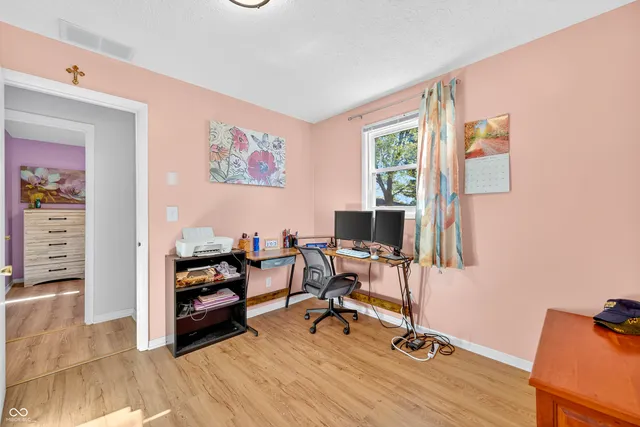 $199,900 | 656 Berkshire Drive, Seymour, IN 47274