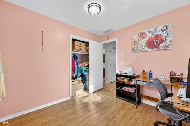 $199,900 | 656 Berkshire Drive, Seymour, IN 47274