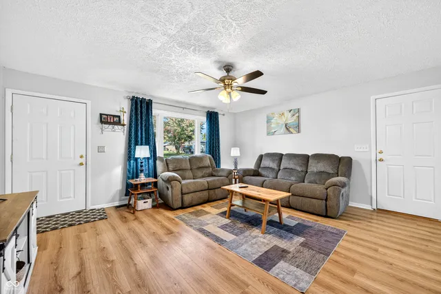 $199,900 | 656 Berkshire Drive, Seymour, IN 47274