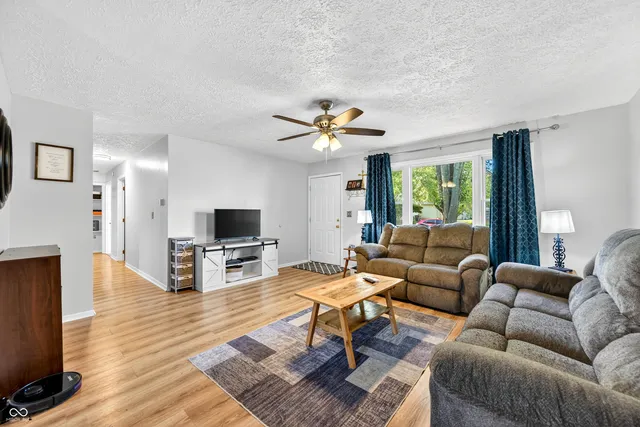 $199,900 | 656 Berkshire Drive, Seymour, IN 47274