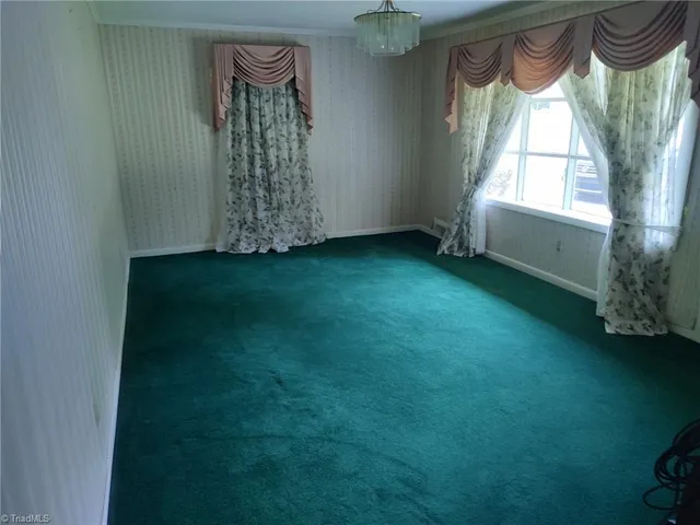 $242,900 | 210 Grinton Avenue, Wilkesboro, NC 28697