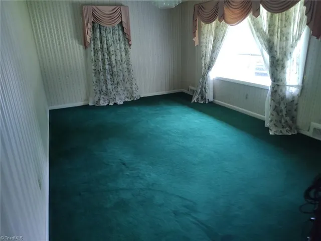 $242,900 | 210 Grinton Avenue, Wilkesboro, NC 28697