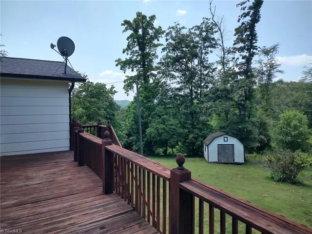 $242,900 | 210 Grinton Avenue, Wilkesboro, NC 28697