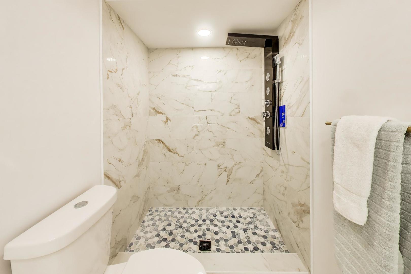 1133 Fortuna Avenue Park Ridge, IL 60068 - Photo 43 of 46 a bathroom with a shower and a toilet