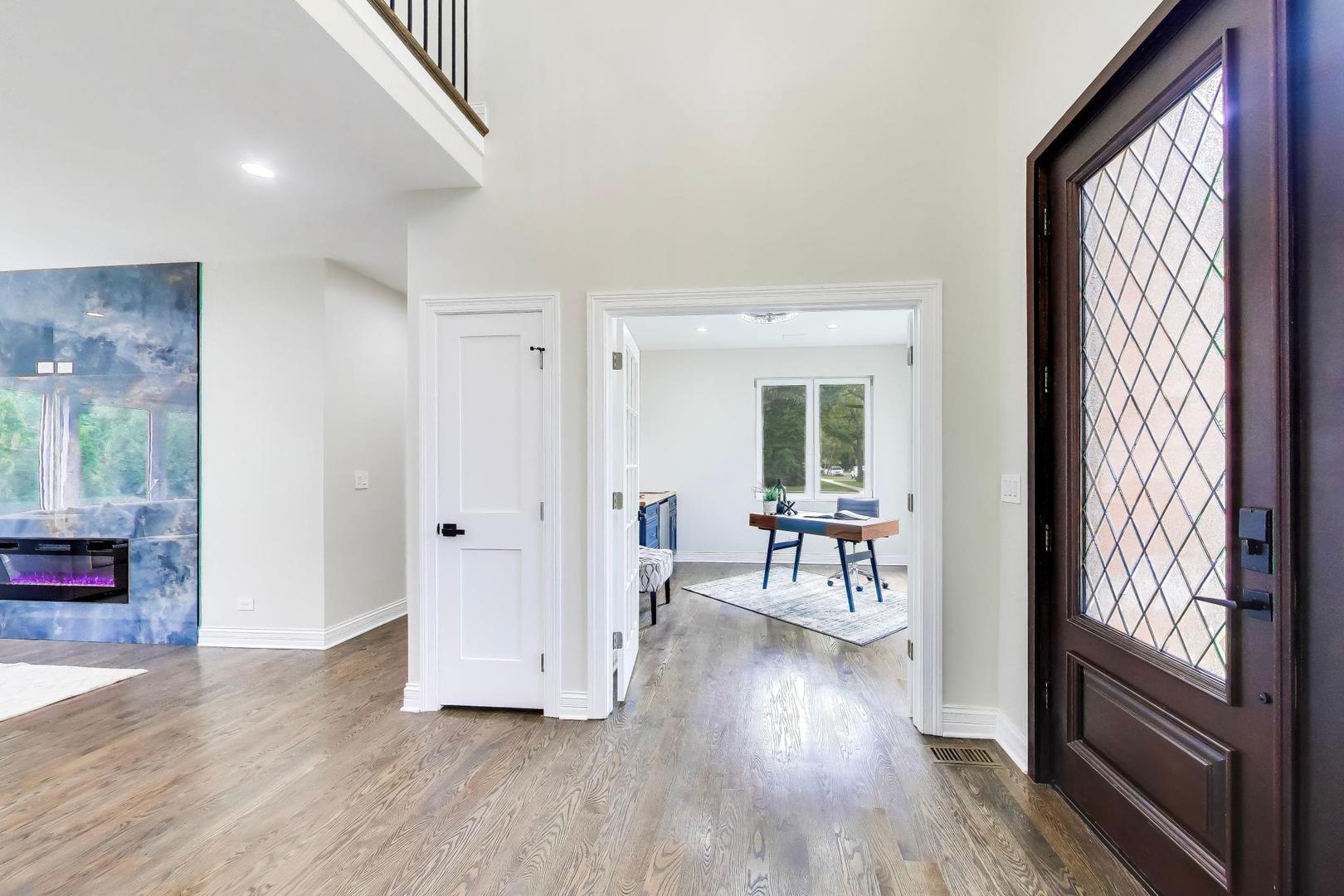 1133 Fortuna Avenue Park Ridge, IL 60068 - Photo 5 of 46 a view of a livingroom with furniture hardwood floor and hallway