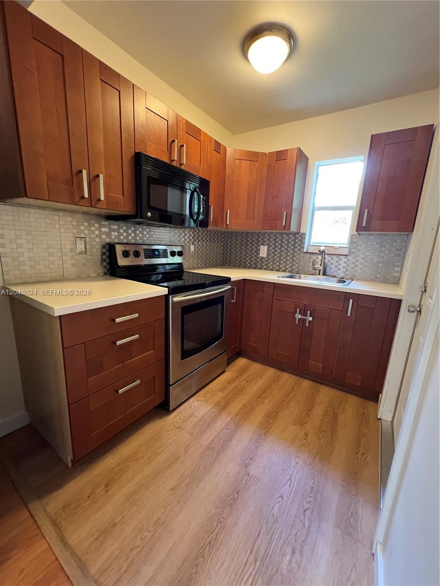 4775 Southwest 6th Street Miami, FL 33134 - Photo 8 of 16