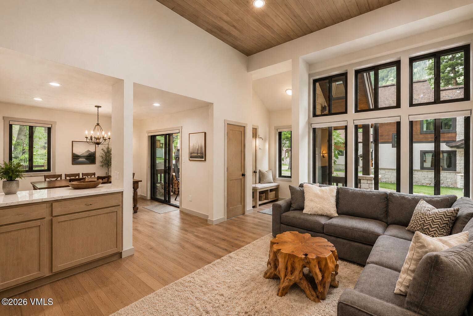 4770 Big Horn Road, Unit H4 Vail, CO 81657 - Photo 8 of 38 Living Room