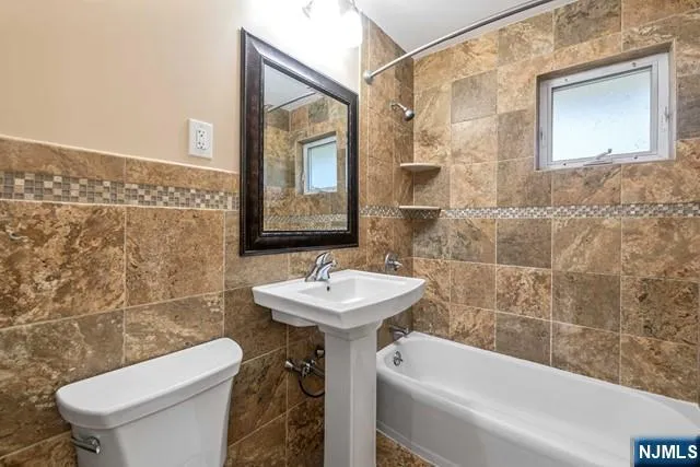 $1,875 | 5018 Christopher Street, Ramsey, NJ 07446