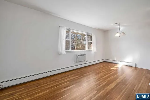 $1,875 | 5018 Christopher Street, Ramsey, NJ 07446