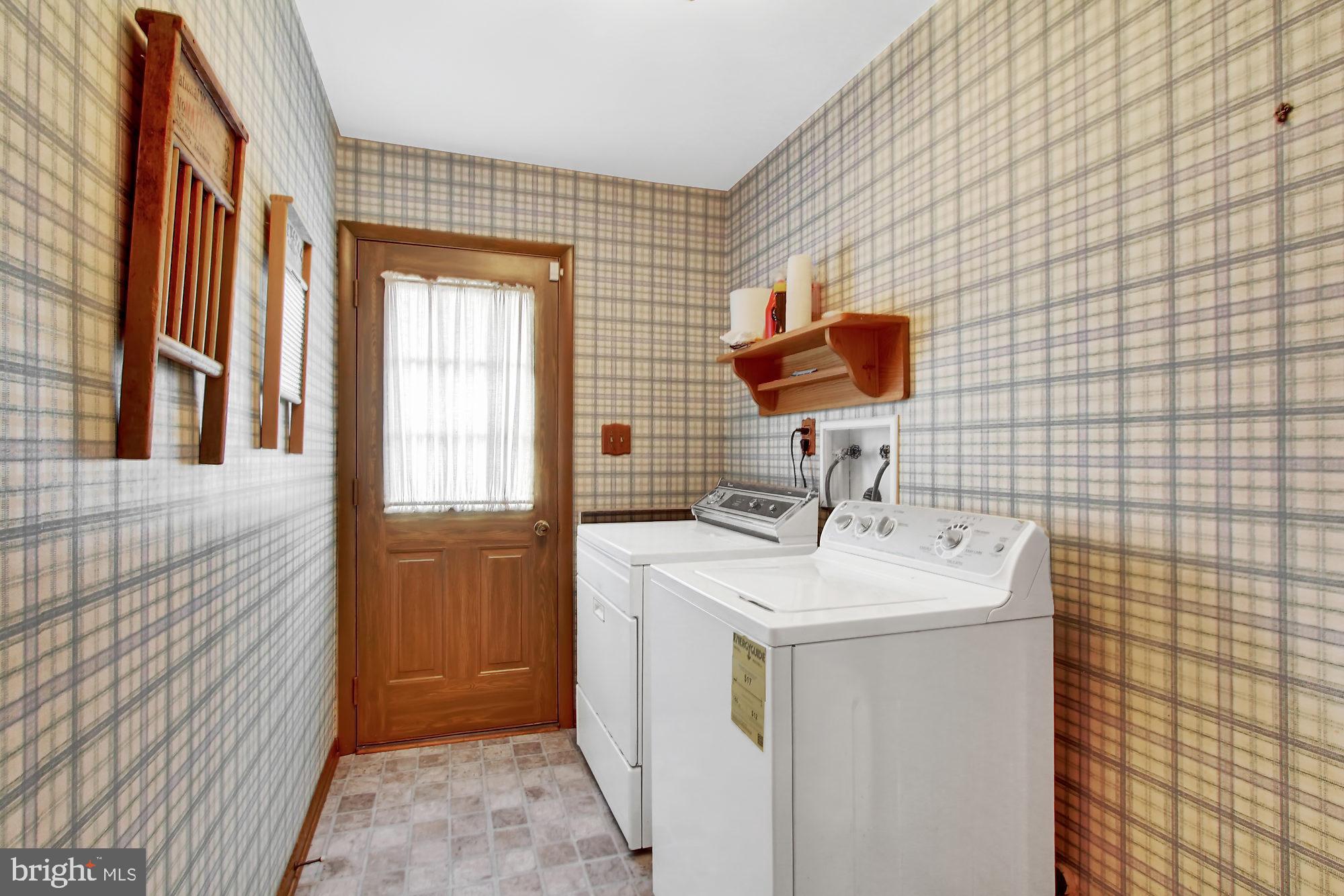 3495 Pebble Ridge Drive York, PA 17402 - Photo 11 of 27 Gallery Image 11