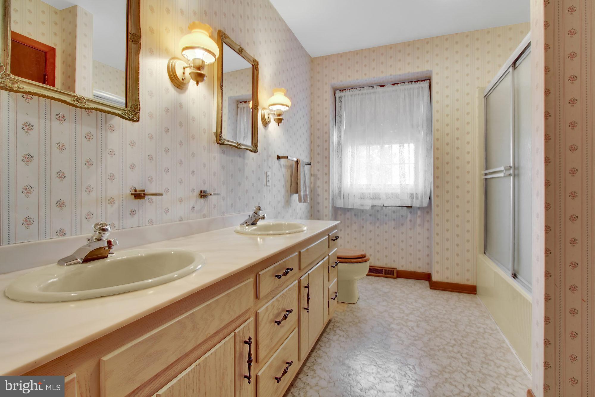 3495 Pebble Ridge Drive York, PA 17402 - Photo 19 of 27 Gallery Image 19