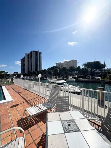 $199,999 | 1650 Northeast 115th Street, Unit 506, Miami, FL 33181