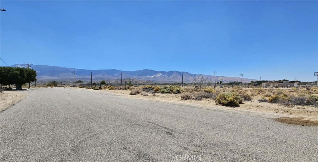 800 Oracle Road Lucerne Valley, CA 92356 - Photo 2 of 5