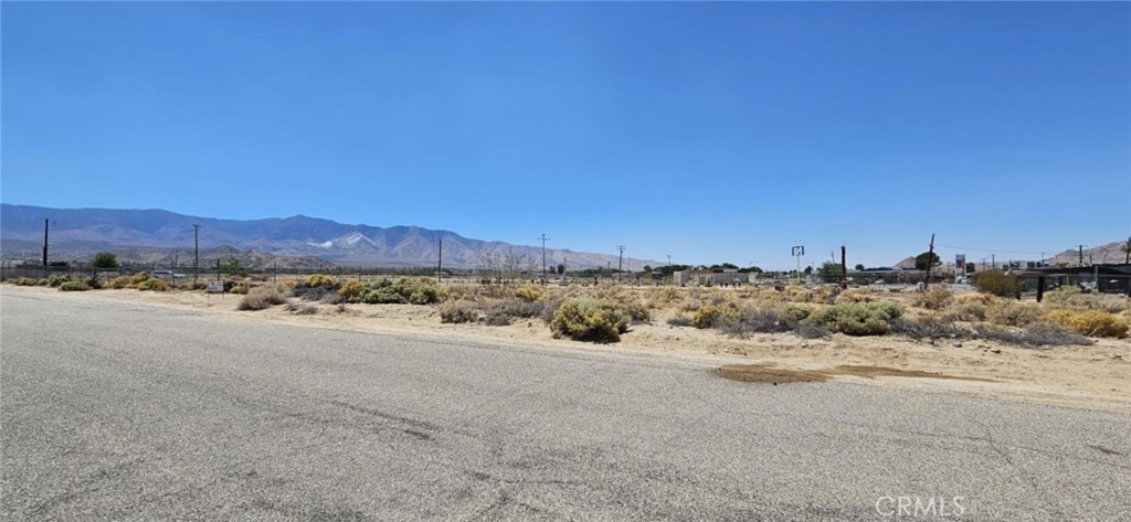 800 Oracle Road Lucerne Valley, CA 92356 - Photo 3 of 5