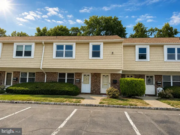 $239,900 | 1405 Silver Court, Hamilton, NJ 08690